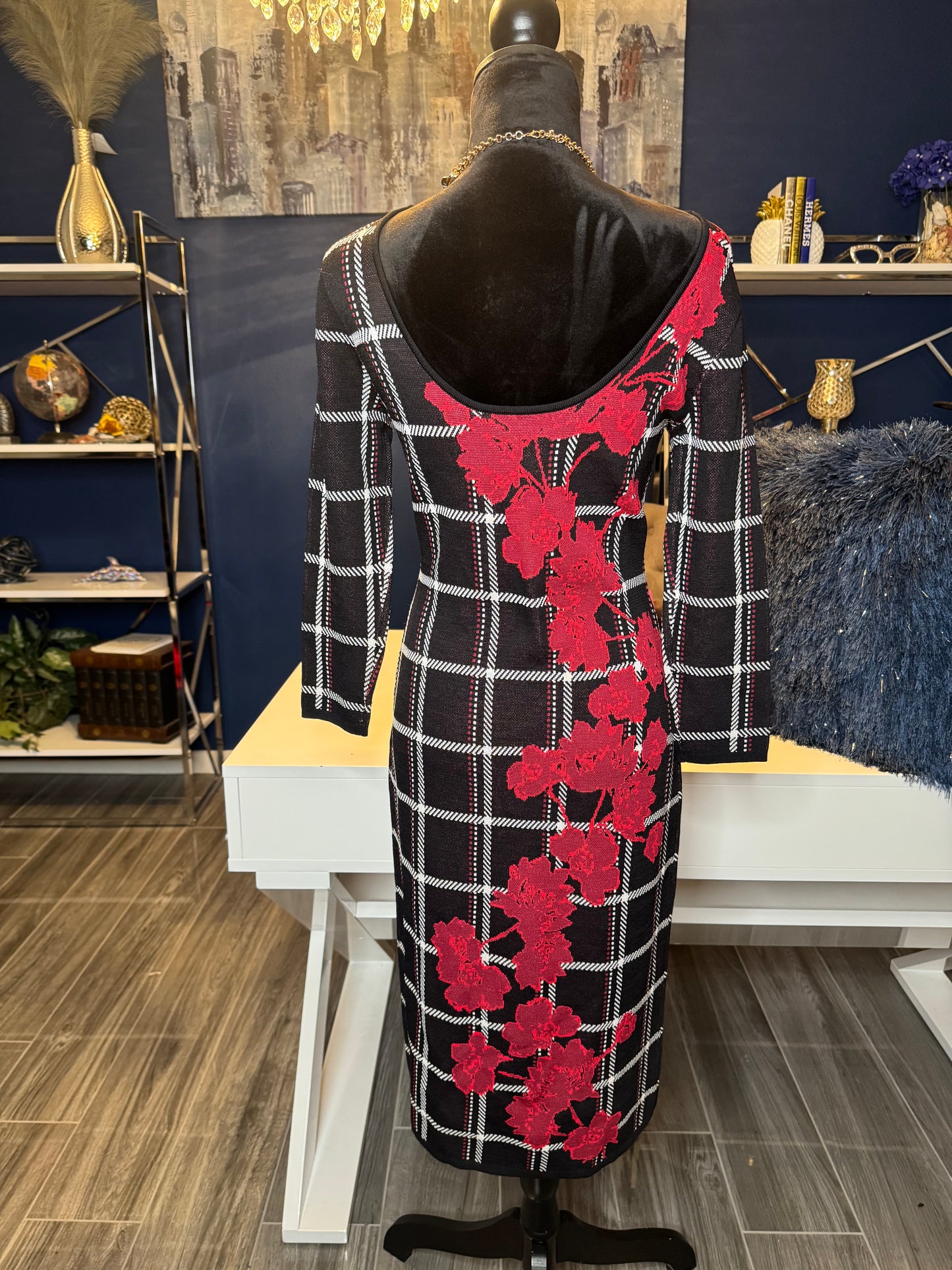 Vince Camuto Plaid & Roses Knit Dress (Size Medium with stretch)