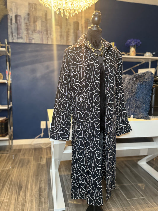 9.19.25 BW Abstract Design Midi Jacket ( Fits a XL)