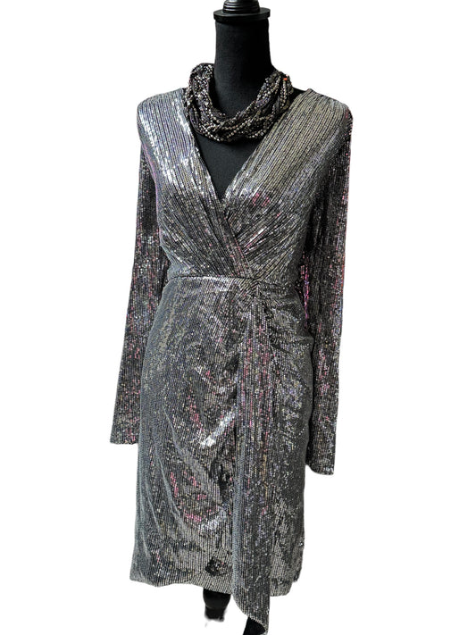 2.15.24 NWT Pretty Darling Silver Sequin Dress (Size 20)