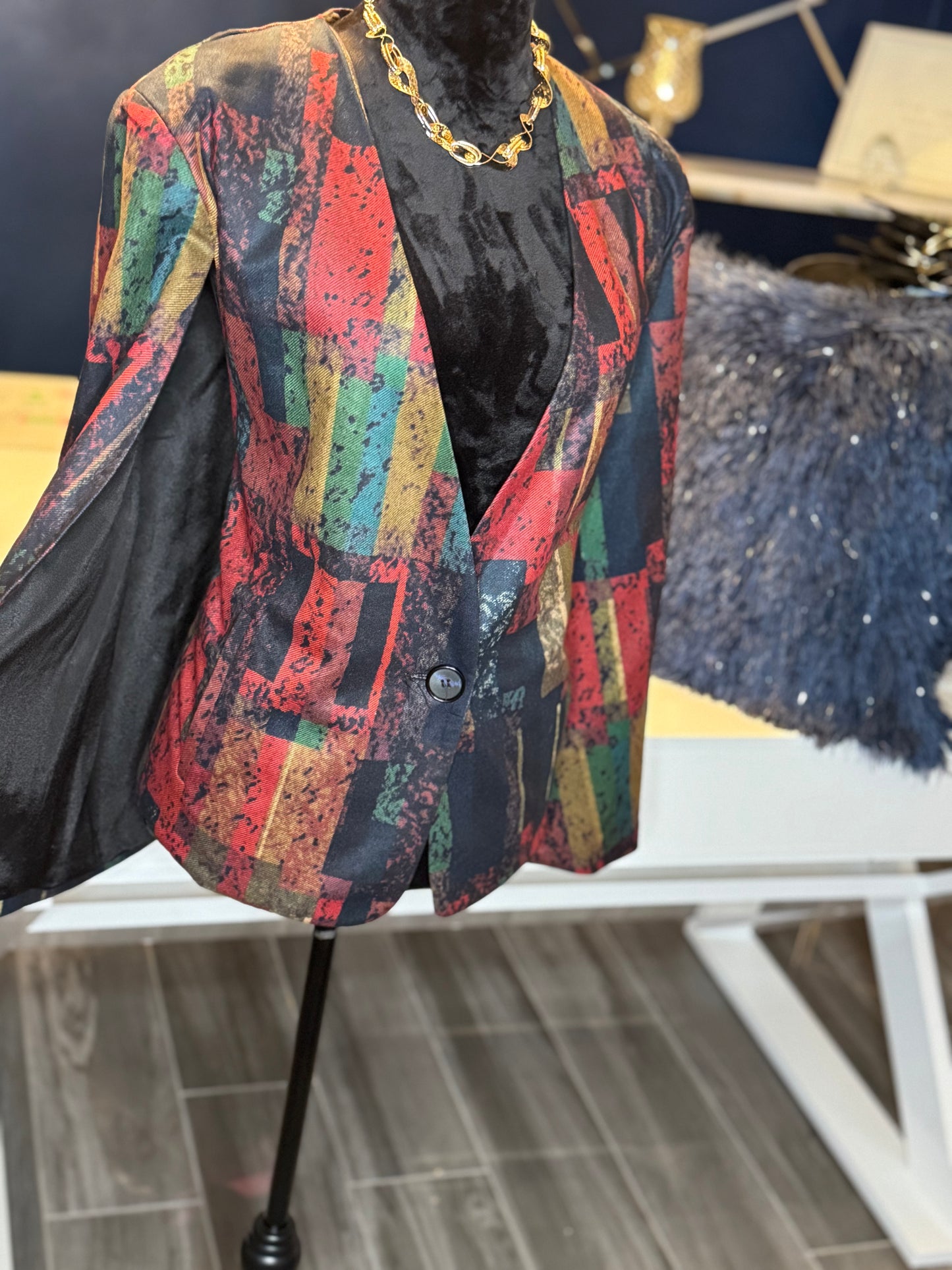 10.13.25 Vintage Aldopho Mosaic Cape Blazer (Size XL)
